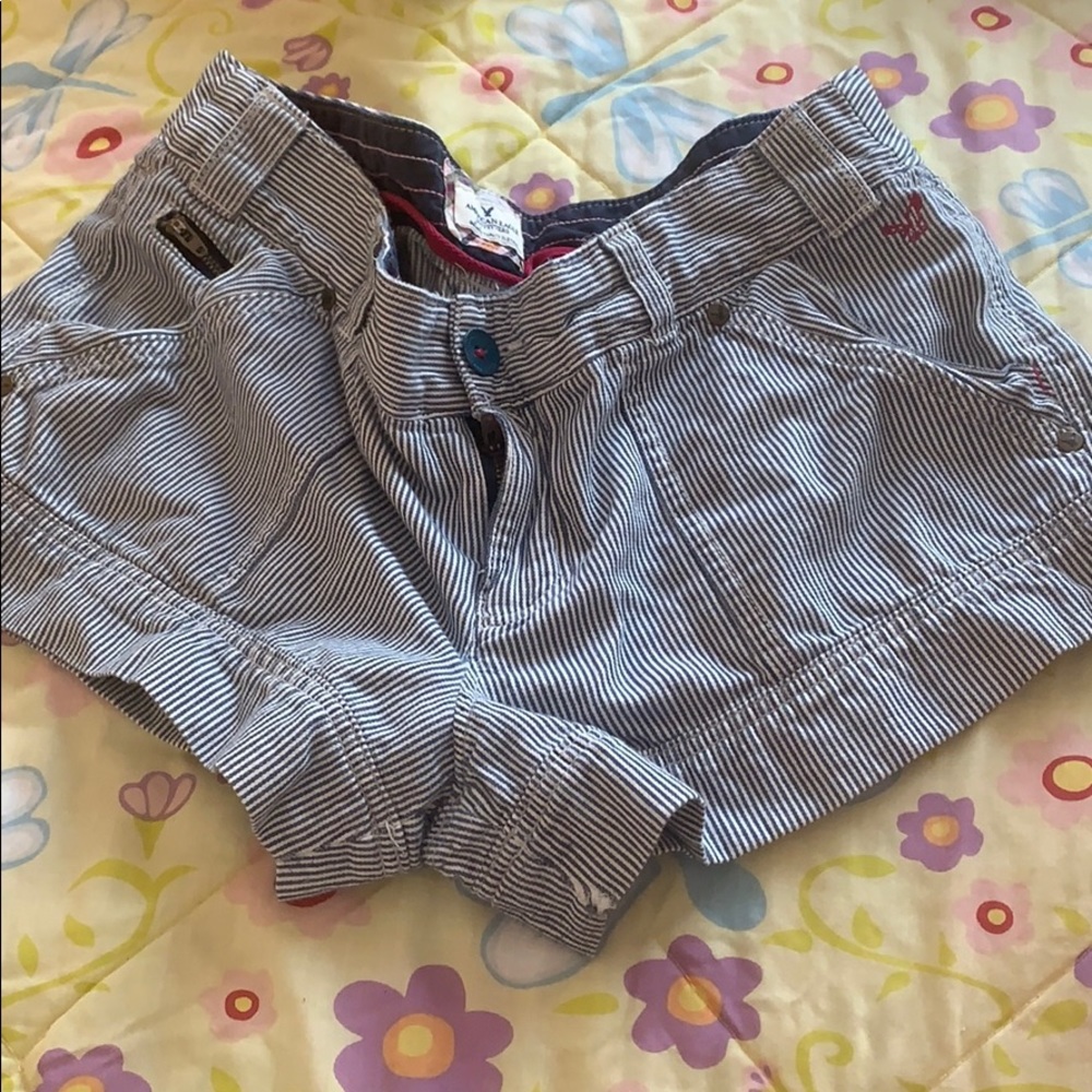 💅🏻PINSTRIPED PREPPY SHORTS (WILL STERILIZE)💅🏻